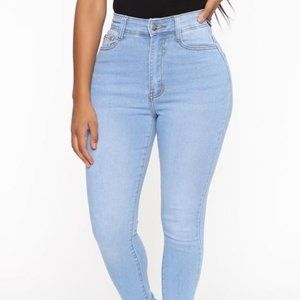 First Pick High Rise Jeans - Light Blue Wash